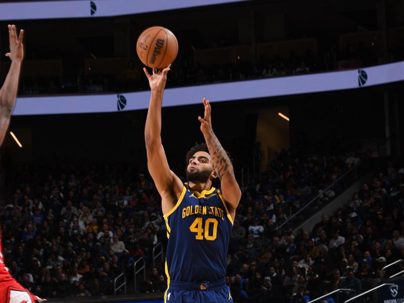 SAN FRANCISCO, CA - DECEMBER 2: Anthony Lamb #40 of the Golden State Warriors shoots the ball during the game against the Chicago Bulls on December 2, 2022 at Chase Center in San Francisco, California. NOTE TO USER: User expressly acknowledges and agrees that, by downloading and or using this photograph, user is consenting to the terms and conditions of Getty Images License Agreement. Mandatory Copyright Notice: Copyright 2022 NBAE (Photo by Noah Graham/NBAE via Getty Images)