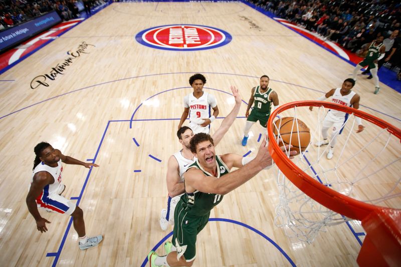 DETROIT, MI - JANUARY 22:  Brook Lopez #11 of the Milwaukee Bucks drives to the basket during the game against the Detroit Pistons on January 22, 2024 at Little Caesars Arena in Detroit, Michigan. NOTE TO USER: User expressly acknowledges and agrees that, by downloading and/or using this photograph, User is consenting to the terms and conditions of the Getty Images License Agreement. Mandatory Copyright Notice: Copyright 2024 NBAE (Photo by Brian Sevald/NBAE via Getty Images)