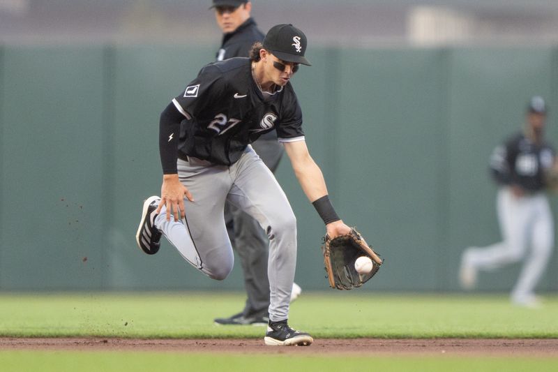 Aug 20, 2024; San Francisco, California, USA;  Chicago White Sox second base Brooks Baldwin (27) stops the ball during the second inning against the San Francisco Giants at Oracle Park. Mandatory Credit: Stan Szeto-USA TODAY Sports