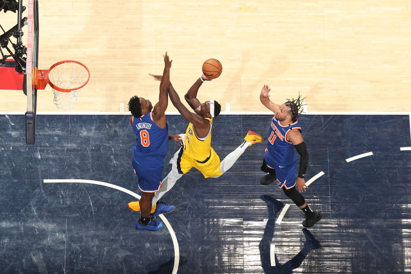 INDIANAPOLIS, IN - MAY 25:   Pascal Siakam #43 of the Indiana Pacers drives to the basket during the game against the New York Knicks during Game 3 of the 2025 Eastern Conference Finals on May 25, 2025 at Gainbridge Fieldhouse in Indianapolis, Indiana. NOTE TO USER: User expressly acknowledges and agrees that, by downloading and or using this Photograph, user is consenting to the terms and conditions of the Getty Images License Agreement. Mandatory Copyright Notice: Copyright 2025 NBAE (Photo by Nathaniel S. Butler/NBAE via Getty Images)