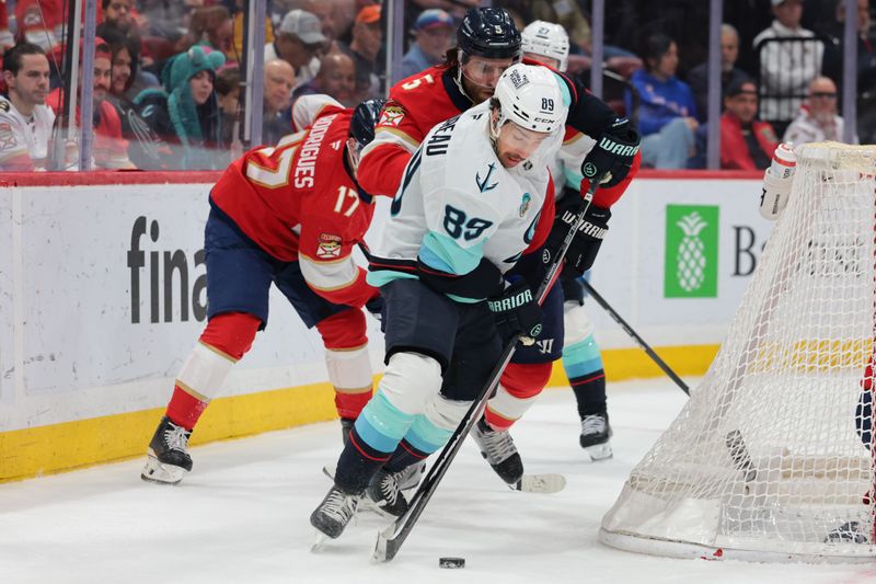 Seattle Kraken strike for 4 in the third period, Florida Panthers answer in shootout