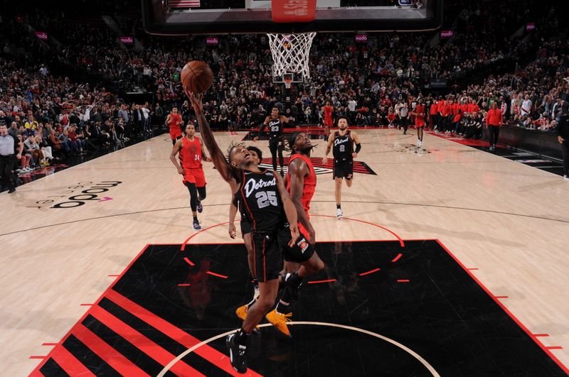 PORTLAND, OR - FEBRUARY 8: Marcus Sasser #25 of the Detroit Pistons shoots the ball during the game against the Portland Trail Blazers on February 8, 2024 at the Moda Center Arena in Portland, Oregon. NOTE TO USER: User expressly acknowledges and agrees that, by downloading and or using this photograph, user is consenting to the terms and conditions of the Getty Images License Agreement. Mandatory Copyright Notice: Copyright 2024 NBAE (Photo by Cameron Browne/NBAE via Getty Images)