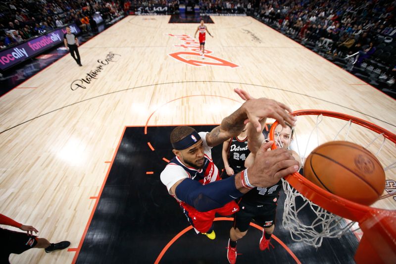 DETROIT, MI - JANUARY 27: Daniel Gafford #21 of the Washington Wizards dunks the ball during the game against the Detroit Pistons on January 27, 2024 at Little Caesars Arena in Detroit, Michigan. NOTE TO USER: User expressly acknowledges and agrees that, by downloading and/or using this photograph, User is consenting to the terms and conditions of the Getty Images License Agreement. Mandatory Copyright Notice: Copyright 2024 NBAE (Photo by Brian Sevald/NBAE via Getty Images)