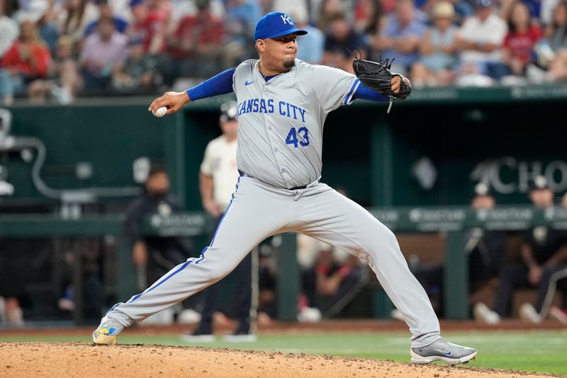 Jun 21, 2024; Arlington, Texas, USA; Kansas City Royals relief pitcher Carlos Hernandez (43) delivers a pitch to the Texas Rangers during the eighth inning at Globe Life Field. Mandatory Credit: Jim Cowsert-USA TODAY Sports