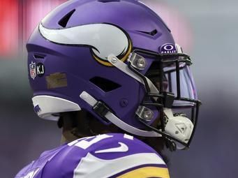 Minnesota Vikings running back Cam Akers warms up before an NFL football game against the Atlanta Falcons, Sunday, Dec. 8, 2024 in Minneapolis. Minnesota won 42-21. (AP Photo/Stacy Bengs)