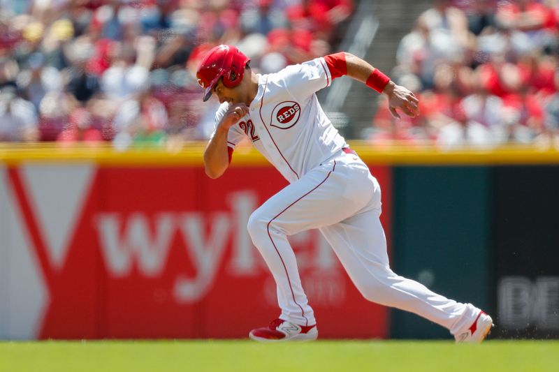 May 21, 2023; Cincinnati, Ohio, USA; Cincinnati Reds catcher Luke Maile (22) steals second during the fifth inning against the New York Yankees at Great American Ball Park. Mandatory Credit: Katie Stratman-USA TODAY Sports