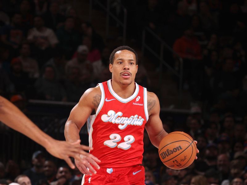 NEW YORK, NY - JANUARY 27: Desmond Bane #22 of the Memphis Grizzlies dribbles the ball during the game against the New York Knicks on January 27, 2025 at Madison Square Garden in New York City, New York.  NOTE TO USER: User expressly acknowledges and agrees that, by downloading and or using this photograph, User is consenting to the terms and conditions of the Getty Images License Agreement. Mandatory Copyright Notice: Copyright 2025 NBAE  (Photo by Nathaniel S. Butler/NBAE via Getty Images)