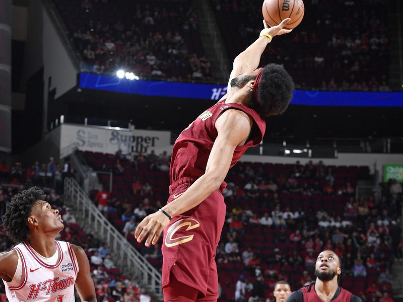 HOUSTON, TX - MARCH 16: Jarrett Allen #31 of the Cleveland Cavaliers grabs a rebound during the game against the Houston Rockets  on March 16, 2023 at the Toyota Center in Houston, Texas. NOTE TO USER: User expressly acknowledges and agrees that, by downloading and or using this photograph, User is consenting to the terms and conditions of the Getty Images License Agreement. Mandatory Copyright Notice: Copyright 2024 NBAE (Photo by Logan Riely/NBAE via Getty Images)