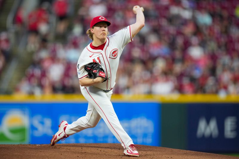 May 13, 2025; Cincinnati, Ohio, USA;  Cincinnati Reds pitcher Andrew Abbott (41) throws against the Chicago White Sox in the first inning at Great American Ball Park. Mandatory Credit: Aaron Doster-Imagn Images