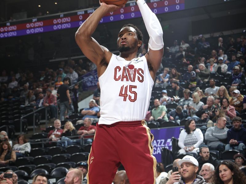 SALT LAKE CITY, UT - MARCH 23: Donovan Mitchell #45 of the Cleveland Cavaliers warms up before the game against the Utah Jazz on March 23, 2025 at Delta Center in Salt Lake City, Utah. NOTE TO USER: User expressly acknowledges and agrees that, by downloading and or using this Photograph, User is consenting to the terms and conditions of the Getty Images License Agreement. Mandatory Copyright Notice: Copyright 2025 NBAE (Photo by Melissa Majchrzak/NBAE via Getty Images)