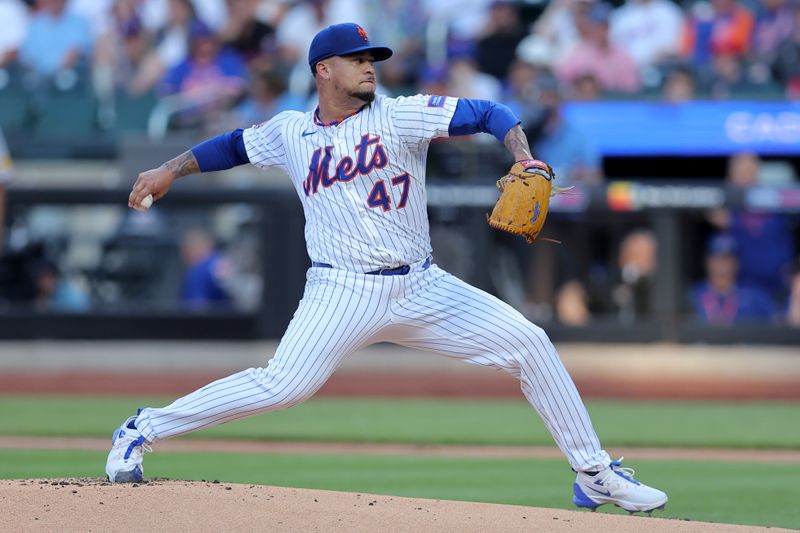 Jun 24, 2025; New York City, New York, USA; New York Mets starting pitcher Frankie Montas (47) pitches against the Atlanta Braves during the first inning at Citi Field. Mandatory Credit: Brad Penner-Imagn Images