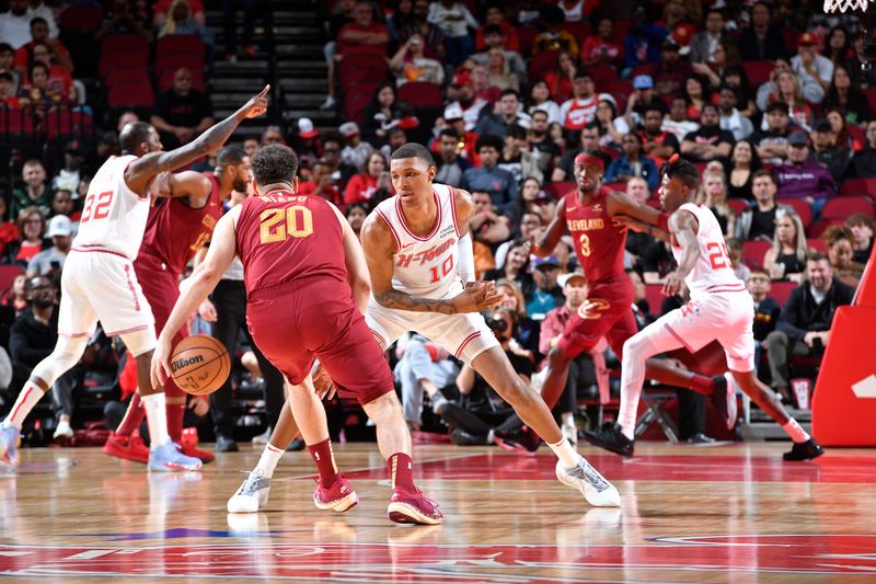 HOUSTON, TX - MARCH 16:  Jabari Smith Jr. #10 of the Houston Rockets plays defense during the game against the Cleveland Cavaliers on March 16, 2023 at the Toyota Center in Houston, Texas. NOTE TO USER: User expressly acknowledges and agrees that, by downloading and or using this photograph, User is consenting to the terms and conditions of the Getty Images License Agreement. Mandatory Copyright Notice: Copyright 2024 NBAE (Photo by Logan Riely/NBAE via Getty Images)