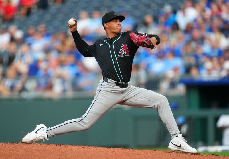 Jul 22, 2024; Kansas City, Missouri, USA; Arizona Diamondbacks starting pitcher Yilber Diaz (45) pitches during the first inning against the Kansas City Royals at Kauffman Stadium. Mandatory Credit: Jay Biggerstaff-USA TODAY Sports