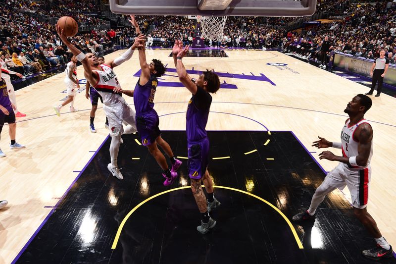 LOS ANGELES, CA - JANUARY 2:  Toumani Camara #33 of the Portland Trail Blazers drives to the basket during the game against the Los Angeles Lakers on January 2, 2025 at Crypto.Com Arena in Los Angeles, California. NOTE TO USER: User expressly acknowledges and agrees that, by downloading and/or using this Photograph, user is consenting to the terms and conditions of the Getty Images License Agreement. Mandatory Copyright Notice: Copyright 2025 NBAE (Photo by Adam Pantozzi/NBAE via Getty Images)