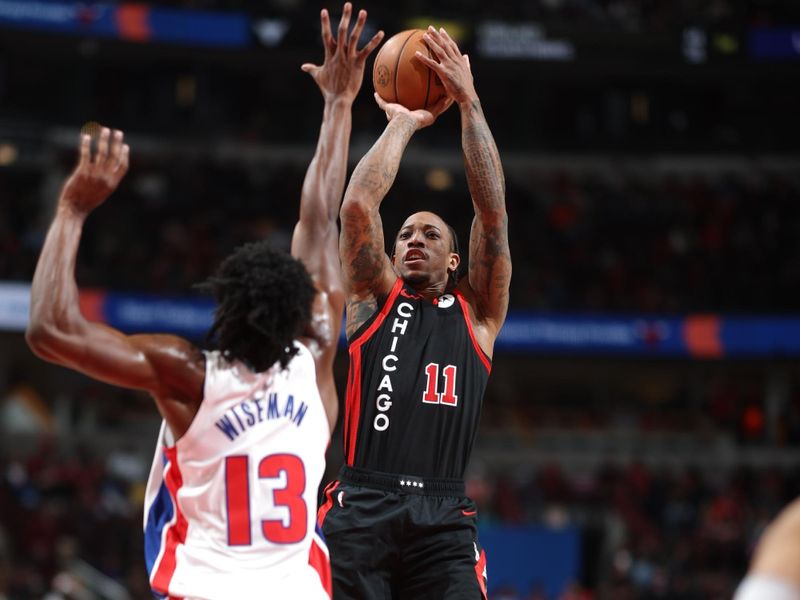 CHICAGO, IL -FEBRUARY 27: DeMar DeRozan #11 of the Chicago Bulls shoots the ball during the game against the Detroit Pistons on February 27, 2024 at United Center in Chicago, Illinois. NOTE TO USER: User expressly acknowledges and agrees that, by downloading and or using this photograph, User is consenting to the terms and conditions of the Getty Images License Agreement. Mandatory Copyright Notice: Copyright 2024 NBAE (Photo by Jeff Haynes/NBAE via Getty Images)