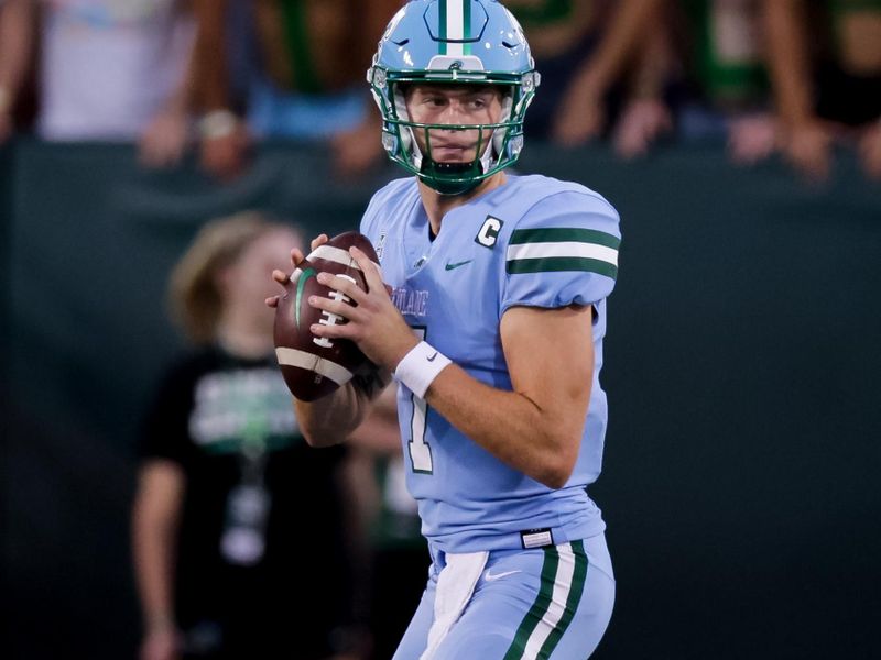 Oct 7, 2021; New Orleans, Louisiana, USA; Tulane Green Wave quarterback Michael Pratt (7) looks to pass the ball against Houston Cougars during the first half at Yulman Stadium. Mandatory Credit: Stephen Lew-USA TODAY Sports