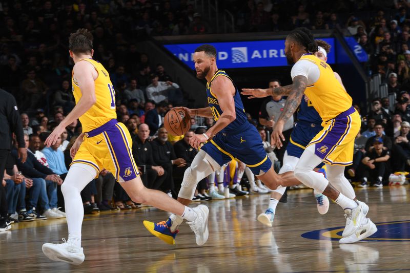 SAN FRANCISCO, CA - FEBRUARY 22:  Stephen Curry #30 of the Golden State Warriors handles the ball during the game  on February 22, 2024 at Chase Center in San Francisco, California. NOTE TO USER: User expressly acknowledges and agrees that, by downloading and or using this photograph, user is consenting to the terms and conditions of Getty Images License Agreement. Mandatory Copyright Notice: Copyright 2024 NBAE (Photo by Noah Graham/NBAE via Getty Images)