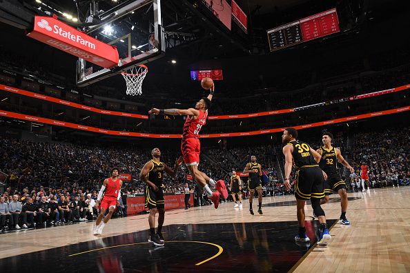 SAN FRANCISCO, CA - DECEMBER 23: Toumani Camara #33 of the Portland Trail Blazers dunks the ball during the game against the Golden State Warriors on December 23, 2023 at Chase Center in San Francisco, California. NOTE TO USER: User expressly acknowledges and agrees that, by downloading and or using this photograph, user is consenting to the terms and conditions of Getty Images License Agreement. Mandatory Copyright Notice: Copyright 2023 NBAE (Photo by Noah Graham/NBAE via Getty Images)