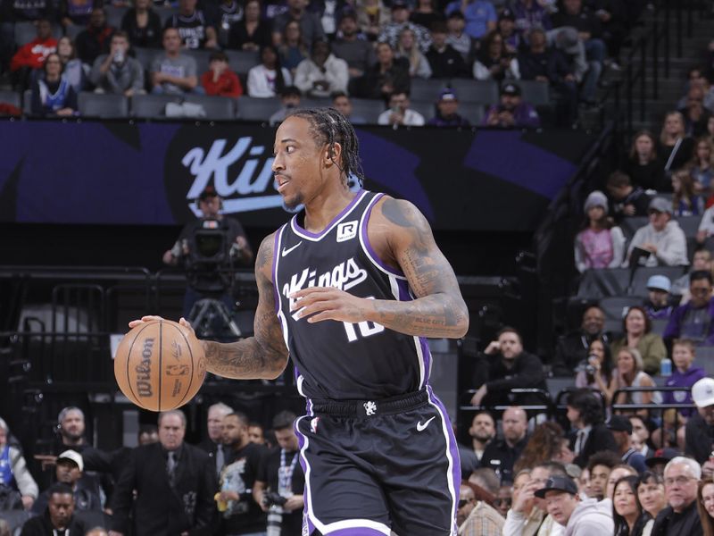 SACRAMENTO, CA - JANUARY 3: DeMar DeRozan #10 of the Sacramento Kings dribbles the ball during the game against the Memphis Grizzlies on January 3, 2025 at Golden 1 Center in Sacramento, California. NOTE TO USER: User expressly acknowledges and agrees that, by downloading and or using this Photograph, user is consenting to the terms and conditions of the Getty Images License Agreement. Mandatory Copyright Notice: Copyright 2025 NBAE (Photo by Rocky Widner/NBAE via Getty Images)