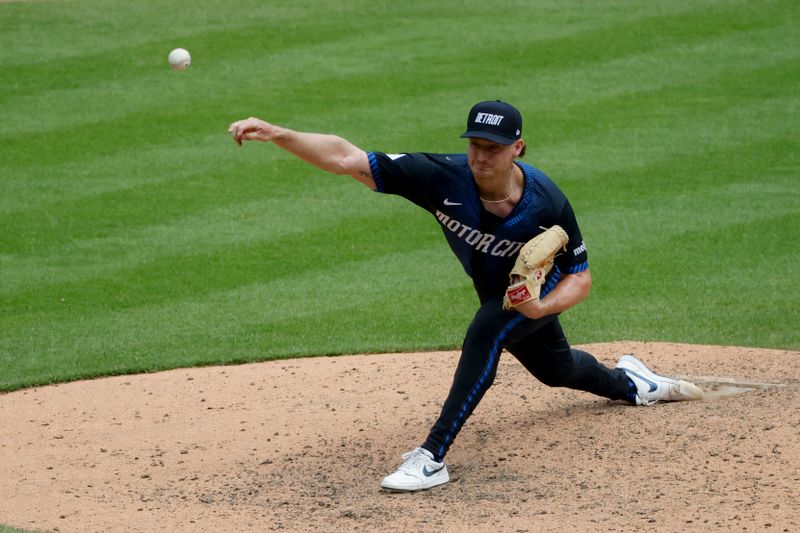 Jun 22, 2024; Detroit, Michigan, USA;  Detroit Tigers relief pitcher Shelby Miller (7) pitches in the ninth inning against the Chicago White Sox at Comerica Park. Mandatory Credit: Rick Osentoski-USA TODAY Sports