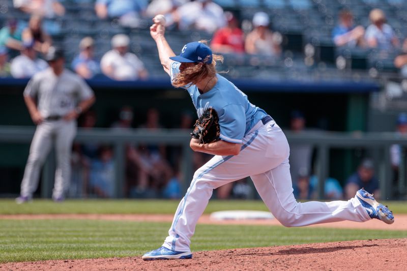 Jun 4, 2023; Kansas City, Missouri, USA; Kansas City Royals relief pitcher Scott Barlow (58) pitches during the ninth inning against the Colorado Rockies at Kauffman Stadium. Mandatory Credit: William Purnell-USA TODAY Sports