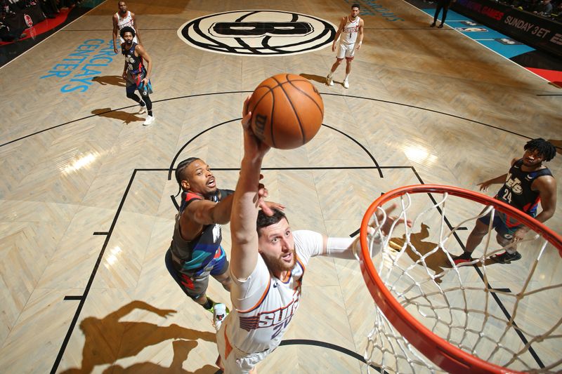 BROOKLYN, NY - JANUARY 31: Jusuf Nurkic #20 of the Phoenix Suns dunks the ball during the game against the Brooklyn Nets on January 31, 2024 at Barclays Center in Brooklyn, New York. NOTE TO USER: User expressly acknowledges and agrees that, by downloading and or using this Photograph, user is consenting to the terms and conditions of the Getty Images License Agreement. Mandatory Copyright Notice: Copyright 2024 NBAE (Photo by Nathaniel S. Butler/NBAE via Getty Images)