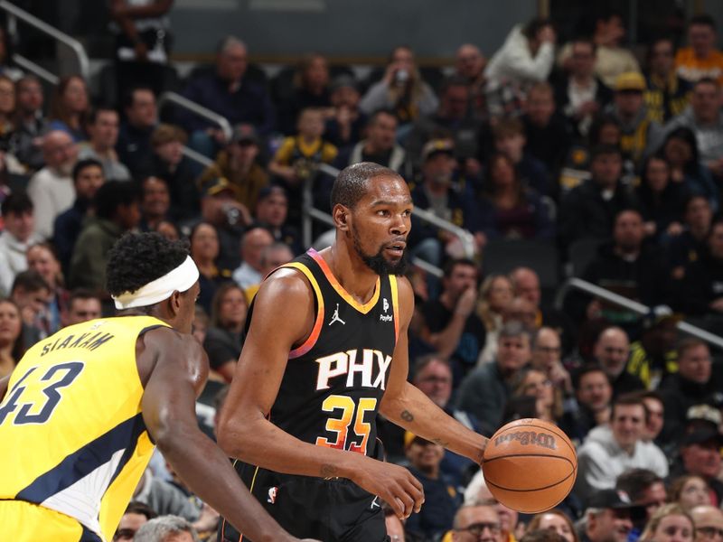 INDIANAPOLIS, IN - JANUARY 26:  Kevin Durant #35 of the Phoenix Suns handles the ball during the game  against the Indiana Pacers on January 26, 2024 at Gainbridge Fieldhouse in Indianapolis, Indiana. NOTE TO USER: User expressly acknowledges and agrees that, by downloading and or using this Photograph, user is consenting to the terms and conditions of the Getty Images License Agreement. Mandatory Copyright Notice: Copyright 2024 NBAE (Photo by Jeff Haynes/NBAE via Getty Images)