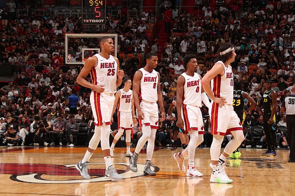 MIAMI, FL - DECEMBER 2: The Miami Heat players walk towards the bench during a timeout on December 2, 2023 at Kaseya Center in Miami, Florida. NOTE TO USER: User expressly acknowledges and agrees that, by downloading and or using this Photograph, user is consenting to the terms and conditions of the Getty Images License Agreement. Mandatory Copyright Notice: Copyright 2023 NBAE (Photo by Issac Baldizon/NBAE via Getty Images)