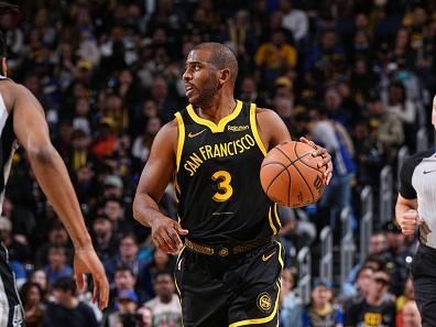 SAN FRANCISCO, CA - NOVEMBER 24: Chris Paul #3 of the Golden State Warriors dribbles the ball during the game against the San Antonio Spurs on November 24, 2023 at Chase Center in San Francisco, California. NOTE TO USER: User expressly acknowledges and agrees that, by downloading and or using this photograph, user is consenting to the terms and conditions of Getty Images License Agreement. Mandatory Copyright Notice: Copyright 2023 NBAE (Photo by Garrett Ellwood/NBAE via Getty Images)