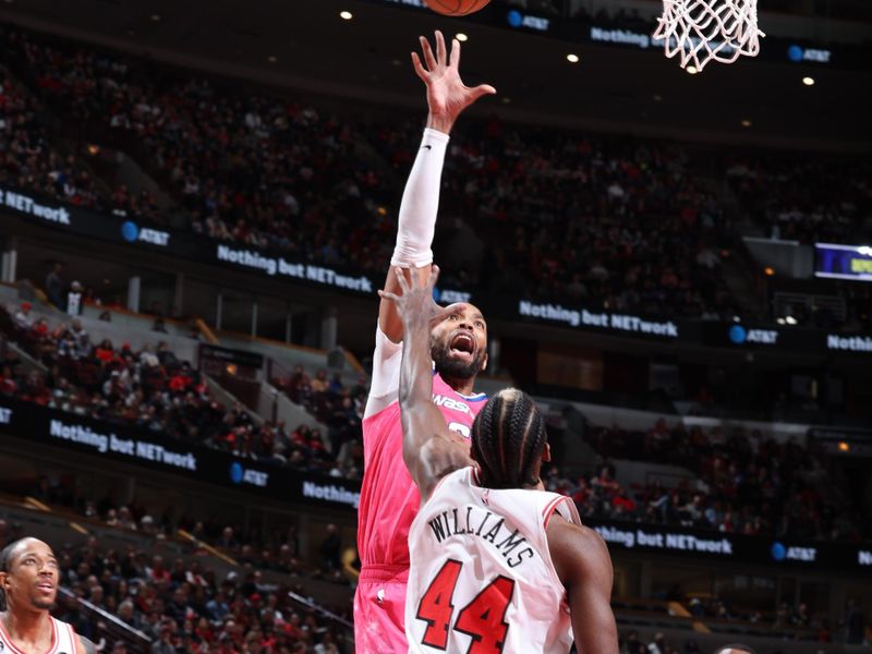 CHICAGO, IL - FEBRUARY 26: Taj Gibson #67 of the Washington Wizards drives to the basket during the game against the Chicago Bulls on February 26, 2023 at United Center in Chicago, Illinois. NOTE TO USER: User expressly acknowledges and agrees that, by downloading and or using this photograph, User is consenting to the terms and conditions of the Getty Images License Agreement. Mandatory Copyright Notice: Copyright 2023 NBAE (Photo by Jeff Haynes/NBAE via Getty Images)