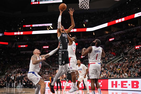 SAN ANTONIO, TX - NOVEMBER 22: Victor Wembanyama #1 of the San Antonio Spurs shoots the ball during the game against the LA Clippers on November 22, 2023 at the Frost Bank Center in San Antonio, Texas. NOTE TO USER: User expressly acknowledges and agrees that, by downloading and or using this photograph, user is consenting to the terms and conditions of the Getty Images License Agreement. Mandatory Copyright Notice: Copyright 2023 NBAE (Photos by Darren Carroll/NBAE via Getty Images)