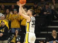 Iowa Hawkeyes Outshine Kansas State Wildcats in High-Scoring Affair