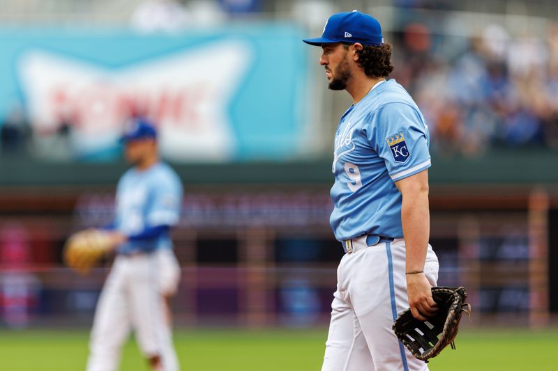 Apr 27, 2025; Kansas City, Missouri, USA; Kansas City Royals first base Vinnie Pasquantino (9) on the field during the third inning against the Houston Astros  at Kauffman Stadium. Mandatory Credit: William Purnell-Imagn Images