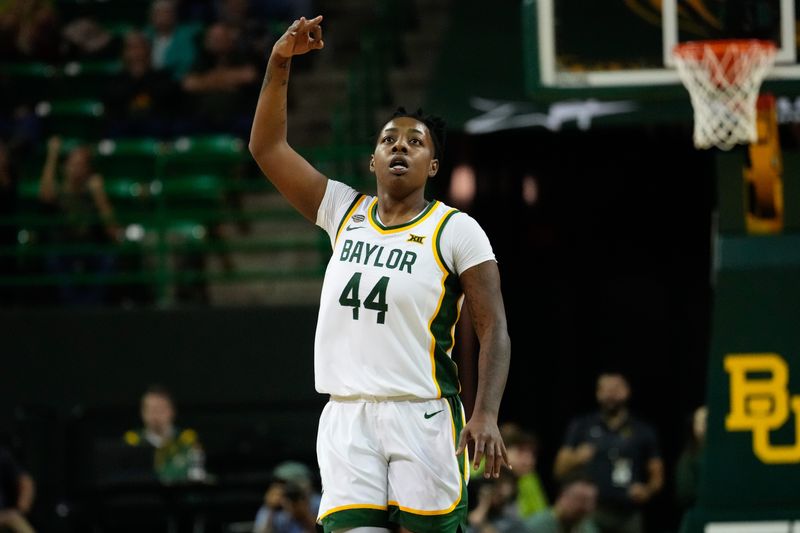 Baylor Bears' Aaronette Vonleh Leads Charge Against Ole Miss Rebels in Women's Basketball Showdown