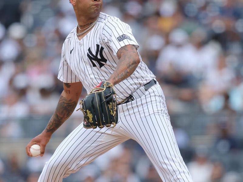 May 23, 2024; Bronx, New York, USA; New York Yankees starting pitcher Luis Gil (81) pitches against the Seattle Mariners during the fourth inning at Yankee Stadium. Mandatory Credit: Brad Penner-USA TODAY Sports