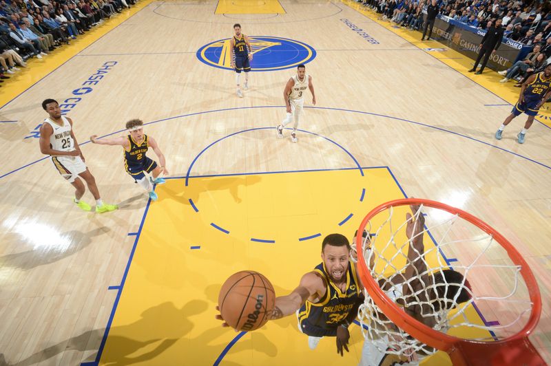 SAN FRANCISCO, CA - APRIL 12: Stephen Curry #30 of the Golden State Warriors goes to the basket during the game  on April 12, 2024 at Chase Center in San Francisco, California. NOTE TO USER: User expressly acknowledges and agrees that, by downloading and or using this photograph, user is consenting to the terms and conditions of Getty Images License Agreement. Mandatory Copyright Notice: Copyright 2024 NBAE (Photo by Noah Graham/NBAE via Getty Images)