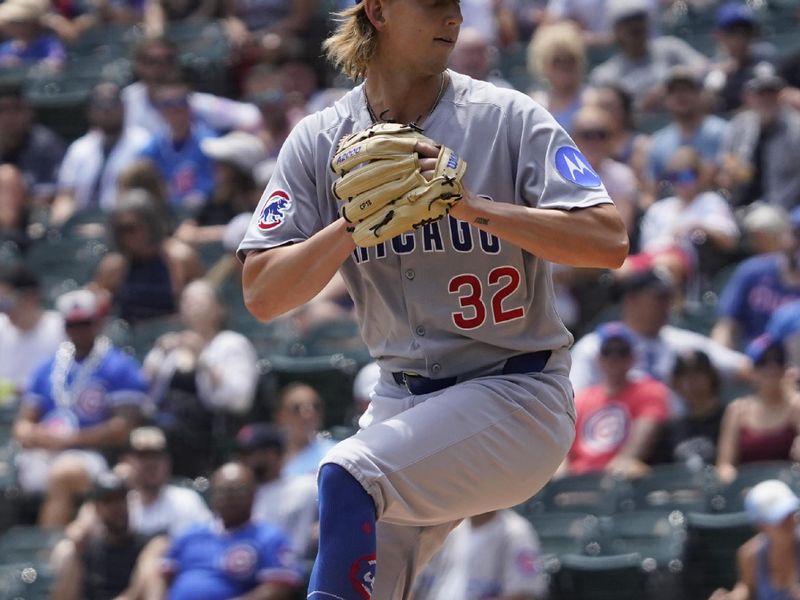 Jul 27, 2025; Chicago, Illinois, USA; Chicago Cubs pitcher Ben Brown (32) throws the ball against the Chicago White Sox during the first inning at Rate Field. Mandatory Credit: David Banks-Imagn Images