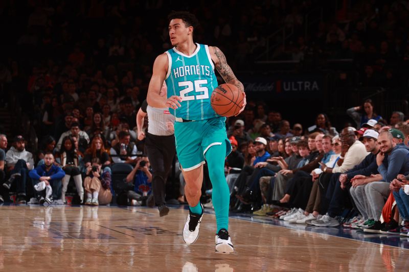 NEW YORK, NY - OCTOBER 15: KJ Simpson #25 of the Charlotte Hornets dribbles the ball during the game against the New York Knicks during the 2024 NBA Preseason on October 15, 2024 at Madison Square Garden in New York City, New York.  NOTE TO USER: User expressly acknowledges and agrees that, by downloading and or using this photograph, User is consenting to the terms and conditions of the Getty Images License Agreement. Mandatory Copyright Notice: Copyright 2024 NBAE  (Photo by Nathaniel S. Butler/NBAE via Getty Images)