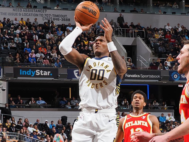 INDIANAPOLIS, IN - FEBRUARY 1: Bennedict Mathurin #00 of the Indiana Pacers drives to the basket during the game against the Atlanta Hawks on February 1, 2025 at Gainbridge Fieldhouse in Indianapolis, Indiana. NOTE TO USER: User expressly acknowledges and agrees that, by downloading and or using this Photograph, user is consenting to the terms and conditions of the Getty Images License Agreement. Mandatory Copyright Notice: Copyright 2025 NBAE (Photo by Ron Hoskins/NBAE via Getty Images)