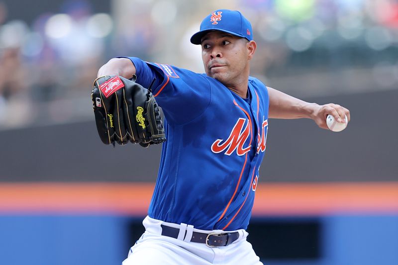 Jul 20, 2023; New York City, New York, USA; New York Mets starting pitcher Jose Quintana (62) pitches against the Chicago White Sox during the second inning at Citi Field. Mandatory Credit: Brad Penner-USA TODAY Sports