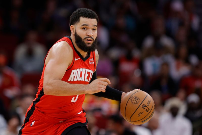 HOUSTON, TEXAS - NOVEMBER 01: Fred VanVleet#5 of the Houston Rockets controls the ball against the Charlotte Hornets during the first half at Toyota Center on November 01, 2023 in Houston, Texas. (Photo by Carmen Mandato/Getty Images)