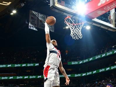 Wizards and Suns Clash in Capital One Showdown