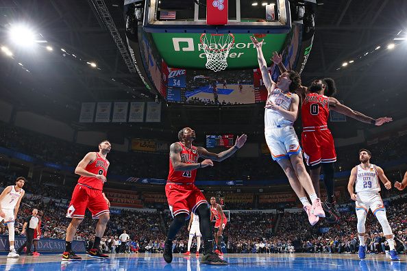 OKLAHOMA CITY, OK - NOVEMBER 22:  Josh Giddey #3 of the Oklahoma City Thunder drives to the basket during the game against the Chicago Bulls on November 22, 2023 at Paycom Arena in Oklahoma City, Oklahoma. NOTE TO USER: User expressly acknowledges and agrees that, by downloading and or using this photograph, User is consenting to the terms and conditions of the Getty Images License Agreement. Mandatory Copyright Notice: Copyright 2023 NBAE (Photo by Zach Beeker/NBAE via Getty Images)