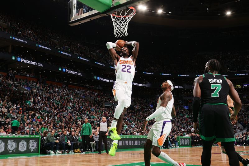 BOSTON, MA - FEBRUARY 3: Deandre Ayton #22 of the Phoenix Suns drives to the basket during the game against the Boston Celtics on February 3, 2023 at TD Garden in Boston, Massachusetts.  NOTE TO USER: User expressly acknowledges and agrees that, by downloading and or using this photograph, User is consenting to the terms and conditions of the Getty Images License Agreement. Mandatory Copyright Notice: Copyright 2022 NBAE  (Photo by Nathaniel S. Butler/NBAE via Getty Images)