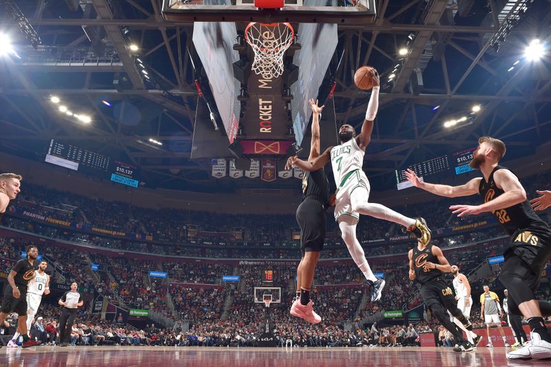 CLEVELAND, OH - MARCH 5: Jaylen Brown #7 of the Boston Celtics drives to the basket during the game against the Cleveland Cavaliers on March 5, 2024 at Rocket Mortgage FieldHouse in Cleveland, Ohio. NOTE TO USER: User expressly acknowledges and agrees that, by downloading and/or using this Photograph, user is consenting to the terms and conditions of the Getty Images License Agreement. Mandatory Copyright Notice: Copyright 2024 NBAE (Photo by David Liam Kyle/NBAE via Getty Images)