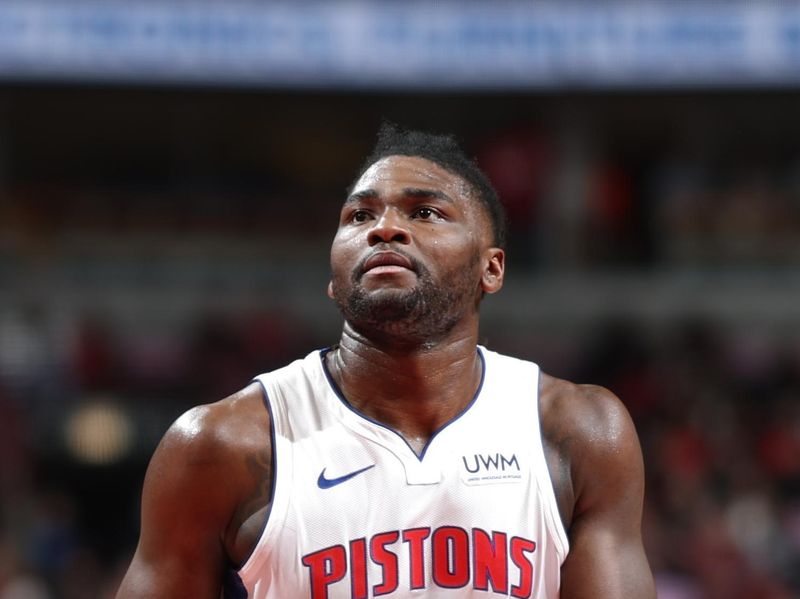 CHICAGO, IL -FEBRUARY 27: Isaiah Stewart #28 of the Detroit Pistons shoots a free throw during the game against the Chicago Bulls on February 27, 2024 at United Center in Chicago, Illinois. NOTE TO USER: User expressly acknowledges and agrees that, by downloading and or using this photograph, User is consenting to the terms and conditions of the Getty Images License Agreement. Mandatory Copyright Notice: Copyright 2024 NBAE (Photo by Jeff Haynes/NBAE via Getty Images)