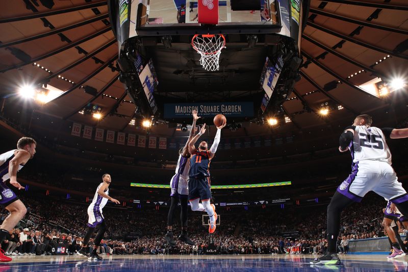 NEW YORK, NY - APRIL 4: Jalen Brunson #11 of the New York Knicks drives to the basket during the game against the Sacramento Kings on April 4, 2024 at Madison Square Garden in New York City, New York.  NOTE TO USER: User expressly acknowledges and agrees that, by downloading and or using this photograph, User is consenting to the terms and conditions of the Getty Images License Agreement. Mandatory Copyright Notice: Copyright 2024 NBAE  (Photo by Nathaniel S. Butler/NBAE via Getty Images)