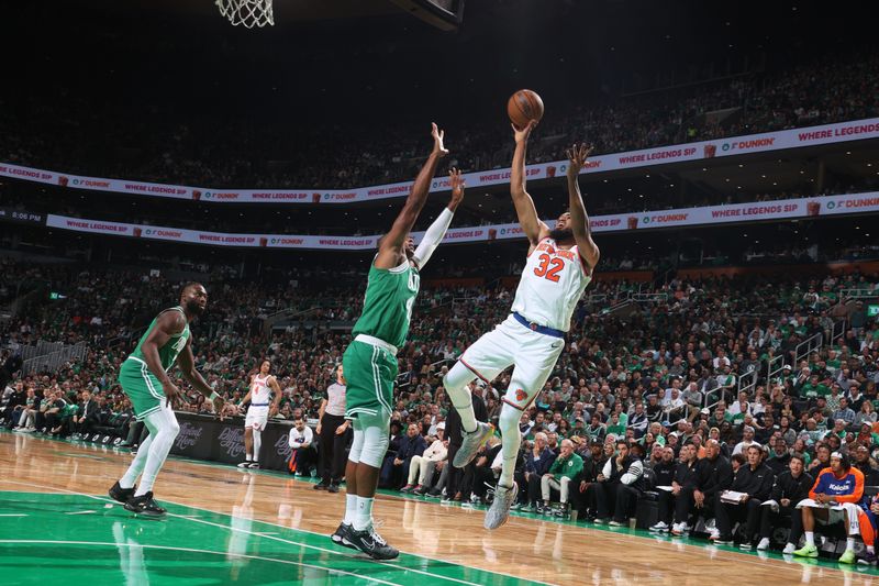 BOSTON, MA - OCTOBER 22: Karl-Anthony Towns #32 of the New York Knicks shoots the ball during the game against the Boston Celtics on October 22, 2024 at TD Garden in Boston, Massachusetts. NOTE TO USER: User expressly acknowledges and agrees that, by downloading and or using this Photograph, user is consenting to the terms and conditions of the Getty Images License Agreement. Mandatory Copyright Notice: Copyright 2024 NBAE (Photo by Nathaniel S. Butler/NBAE via Getty Images)