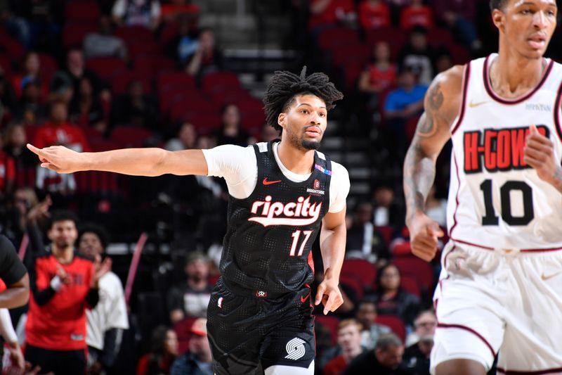 HOUSTON, TX -NOVEMBER 23: Shaedon Sharpe #17 of the Portland Trail Blazers looks on during the game against the Houston Rockets  on November 23, 2024 at the Toyota Center in Houston, Texas. NOTE TO USER: User expressly acknowledges and agrees that, by downloading and or using this photograph, User is consenting to the terms and conditions of the Getty Images License Agreement. Mandatory Copyright Notice: Copyright 2024 NBAE (Photo by Logan Riely/NBAE via Getty Images)