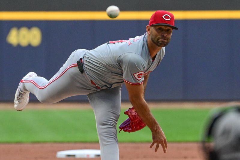 Aug 10, 2024; Milwaukee, Wisconsin, USA; Cincinnati Reds starting pitcher Nick Martinez (28) pitches against the Milwaukee Brewers in the first inning at American Family Field. Mandatory Credit: Benny Sieu-USA TODAY Sports